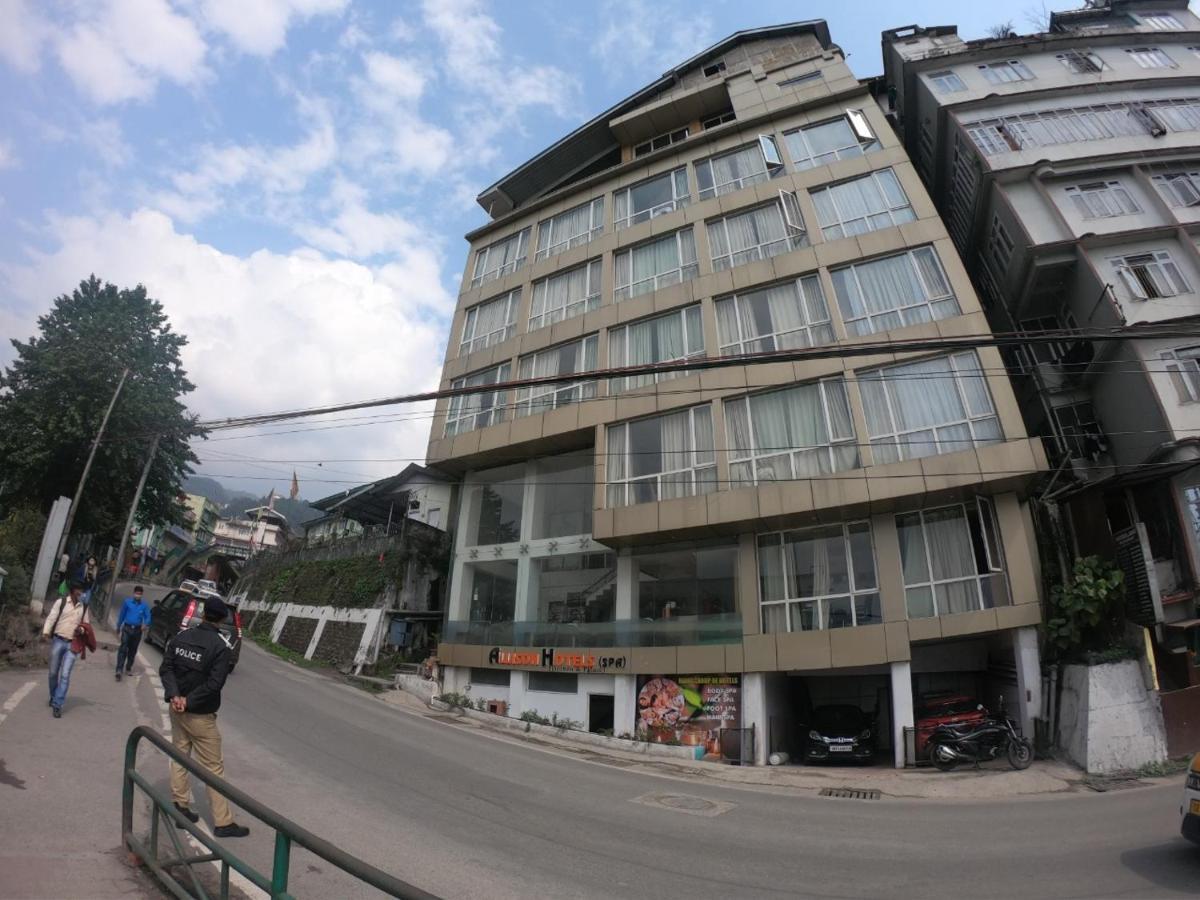 Hotel Mann Dechen And Palmo, Mg Marg, Gangtok Zewnętrze zdjęcie