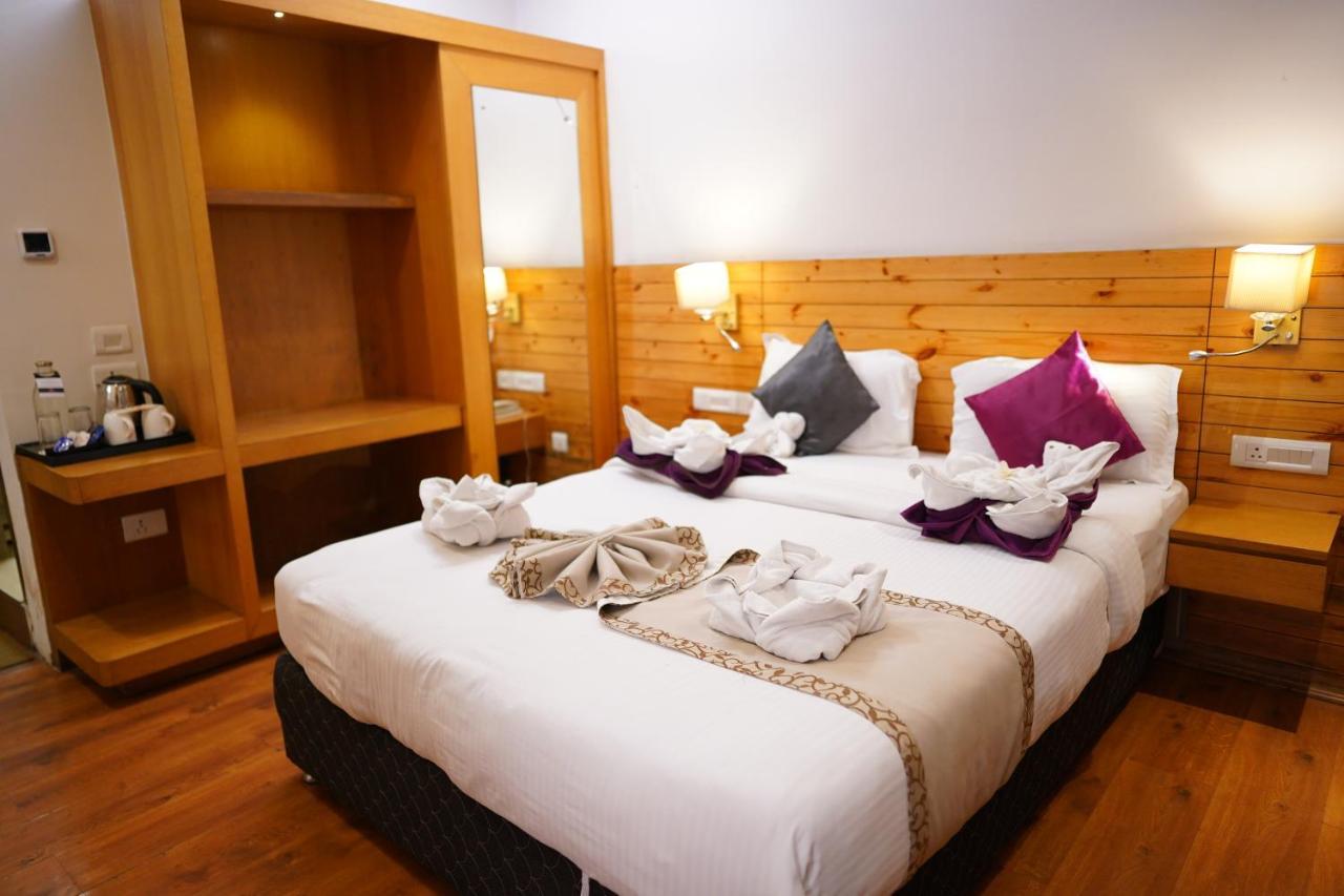 Hotel Mann Dechen And Palmo, Mg Marg, Gangtok Zewnętrze zdjęcie
