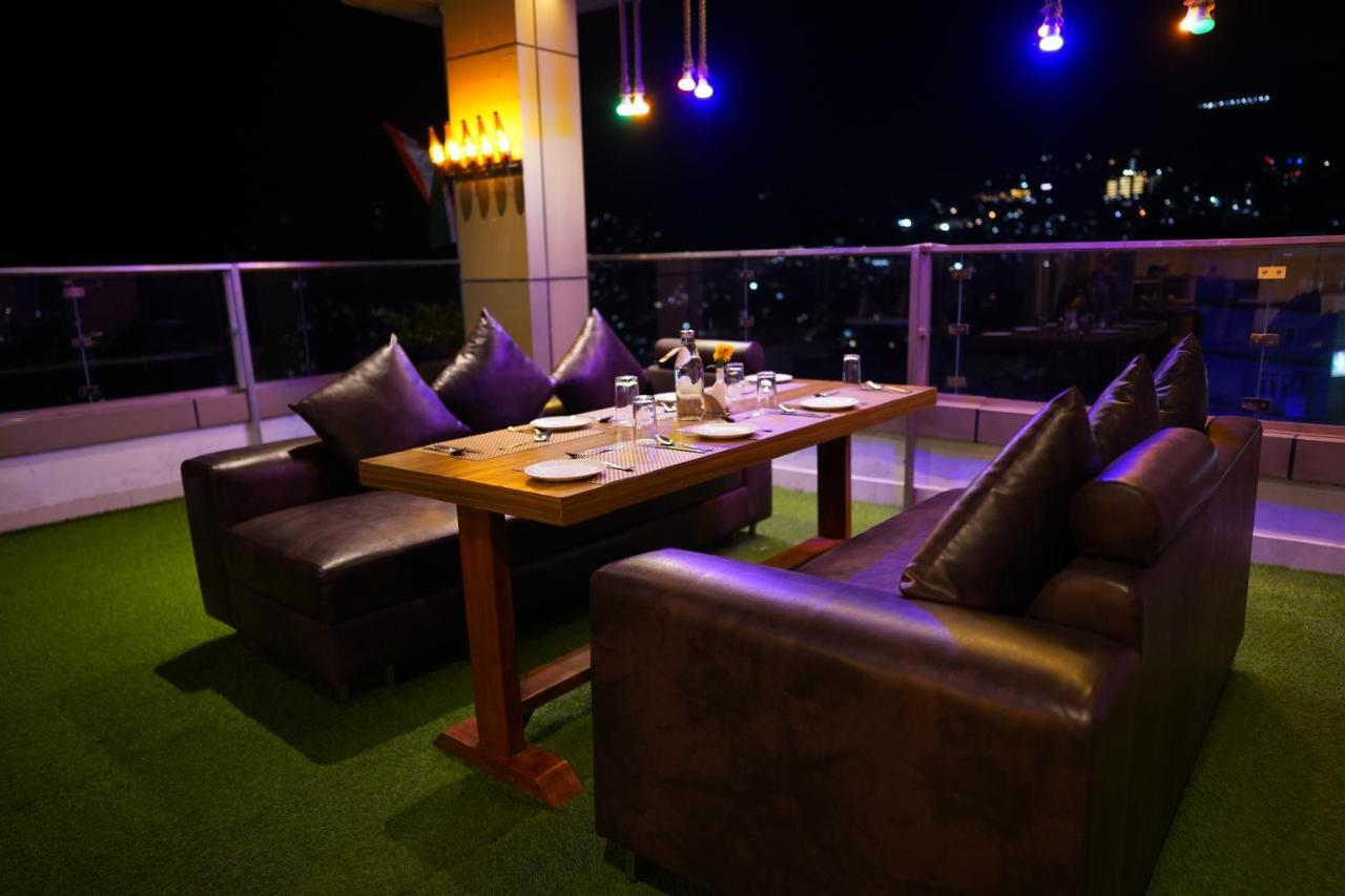 Hotel Mann Dechen And Palmo, Mg Marg, Gangtok Zewnętrze zdjęcie